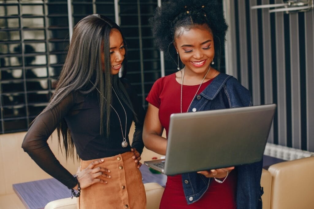 Standard Chartered Foundation launches Futuremakers Women in Tech (WiT ...