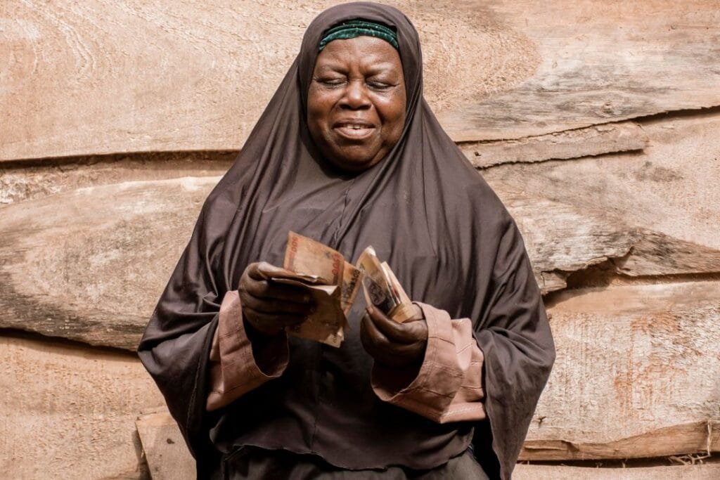 Lagos Government empowers 1,200 women with financial literacy training ...